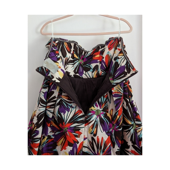 Strapless Pleated A- Line Unique Summer Celebration Mini Dress with pockets Sz M - Picture 7 of 8